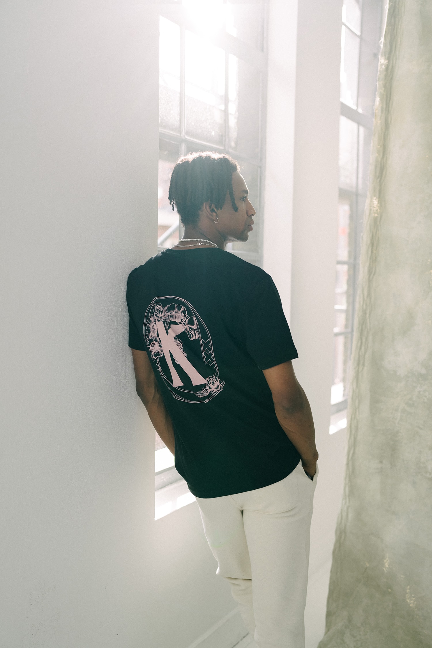 I'm just a florist t-shirt black  secondary image