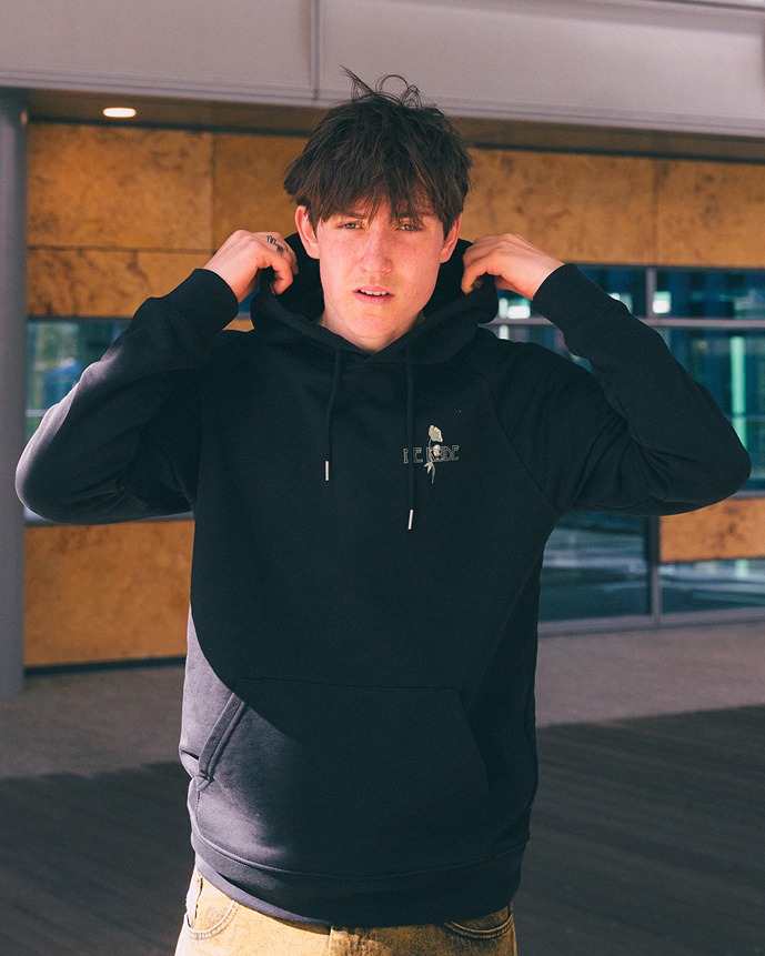 De Kade hoodie black first image